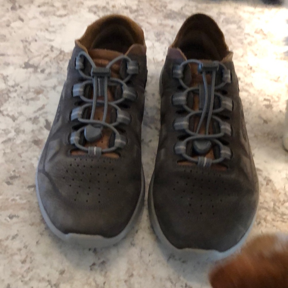 Keen size 8.5